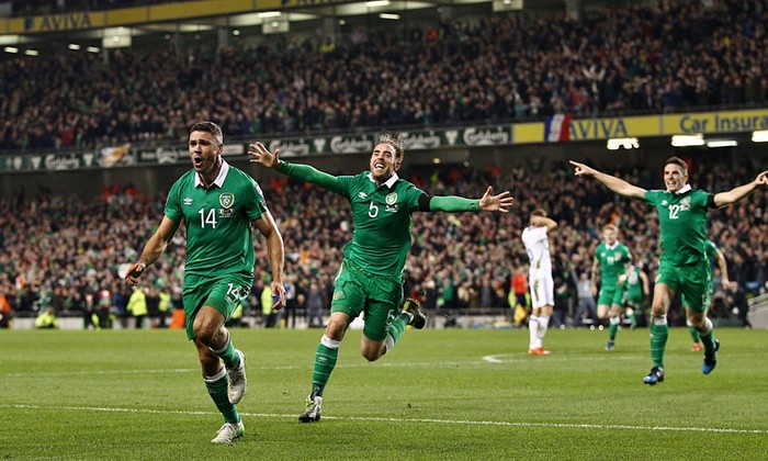 Jonathan Walters tỏa sáng, CH Ireland giành vé đến Euro