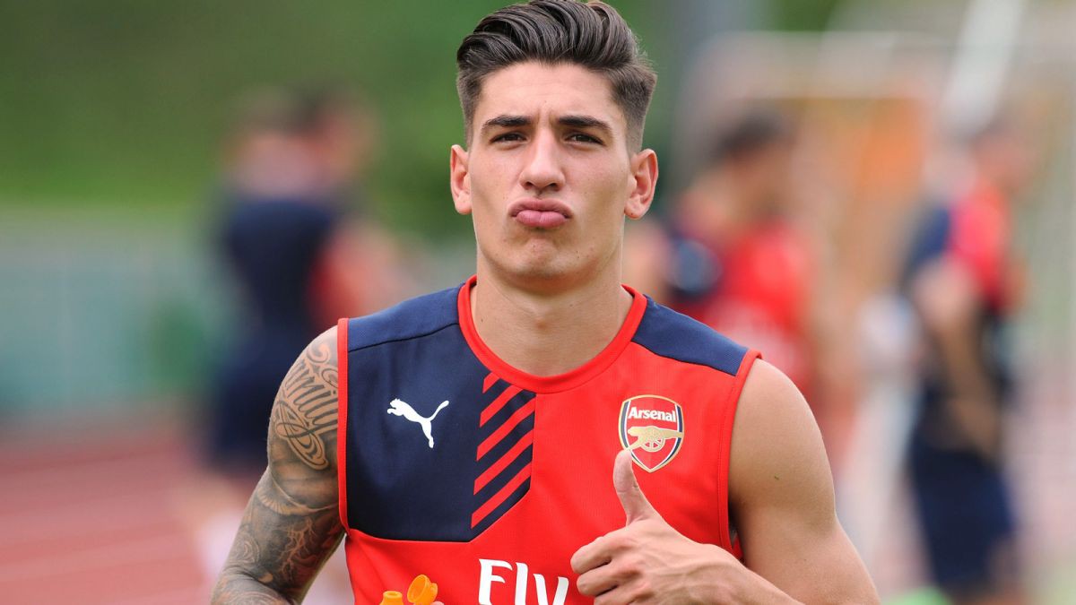 Không đá bóng, Bellerin muốn làm cảnh sát