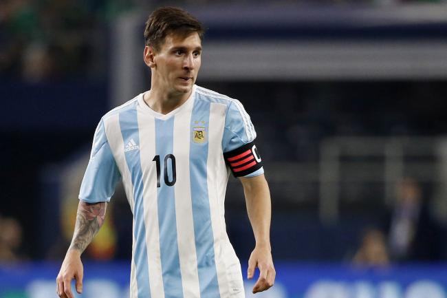 Messi lên lịch "chạy show", vừa dự Copa America vừa hầu tòa