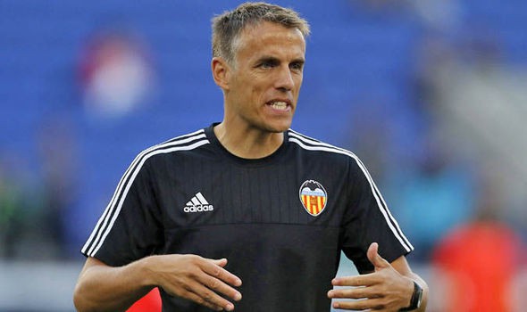 Nuno bỏ Valencia, cơ hội cầm quân cho Phil Neville