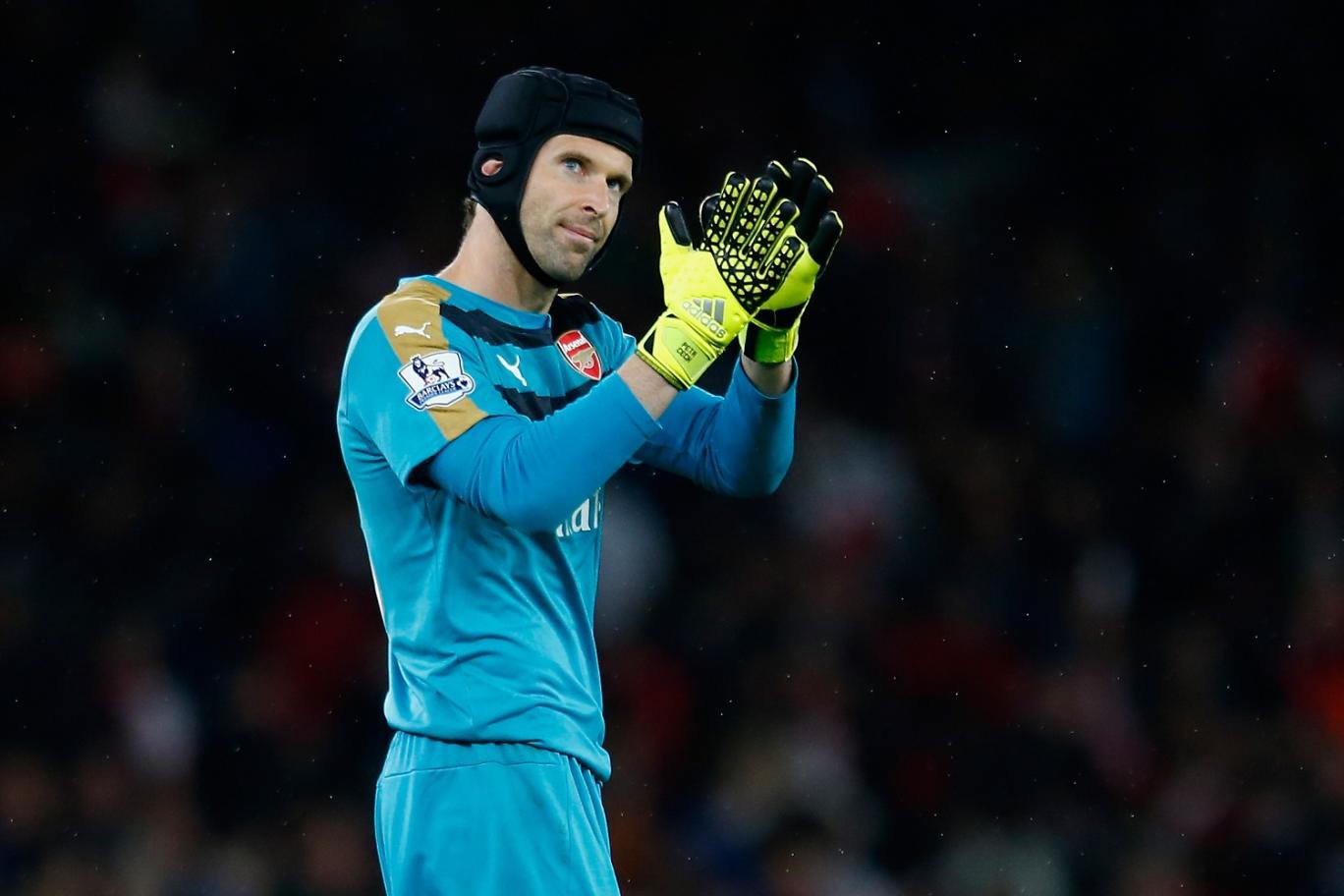Petr Cech xác lập kỷ lục ở Premier League