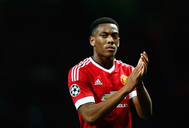 Lo "ế khách", M.U giảm giá vé Europa League