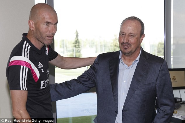 Rivaldo: “Real nên thay Benitez bằng Zidane”