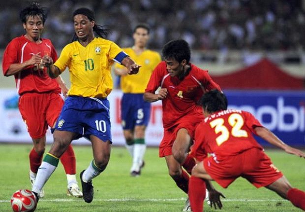 Romario - Ronaldinho xác nhận sang Việt Nam đá giao hữu