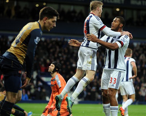 West Brom 2-1 Arsenal: Sảy chân, Pháo thủ lỡ ngôi đầu