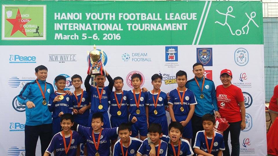 Sôi động với Hanoi Youth Football League International Tournament