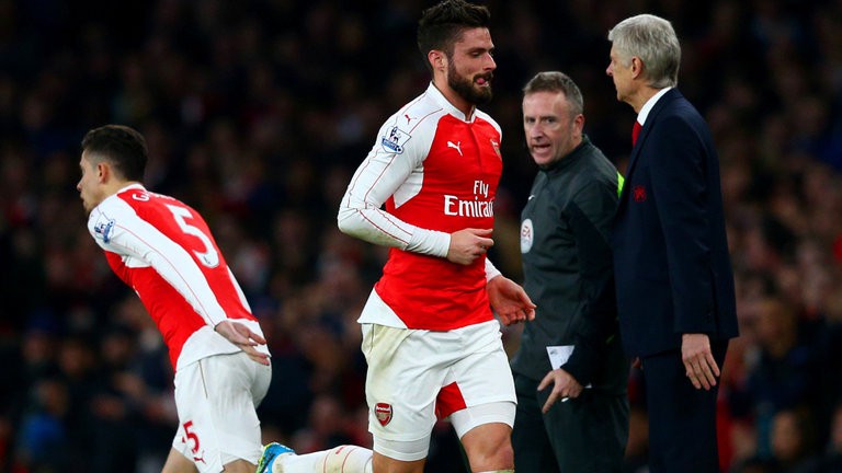 Thierry Henry: "Arsenal nên giữ Giroud lại thay vì Campbell"