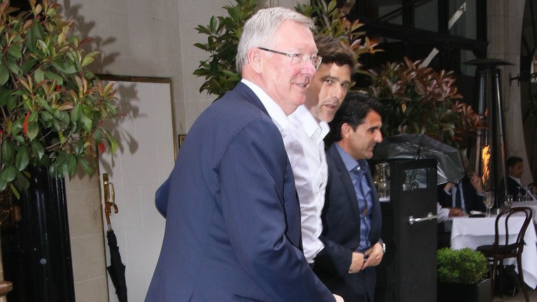 Tottenham biết trước việc Pochettino gặp Sir Alex