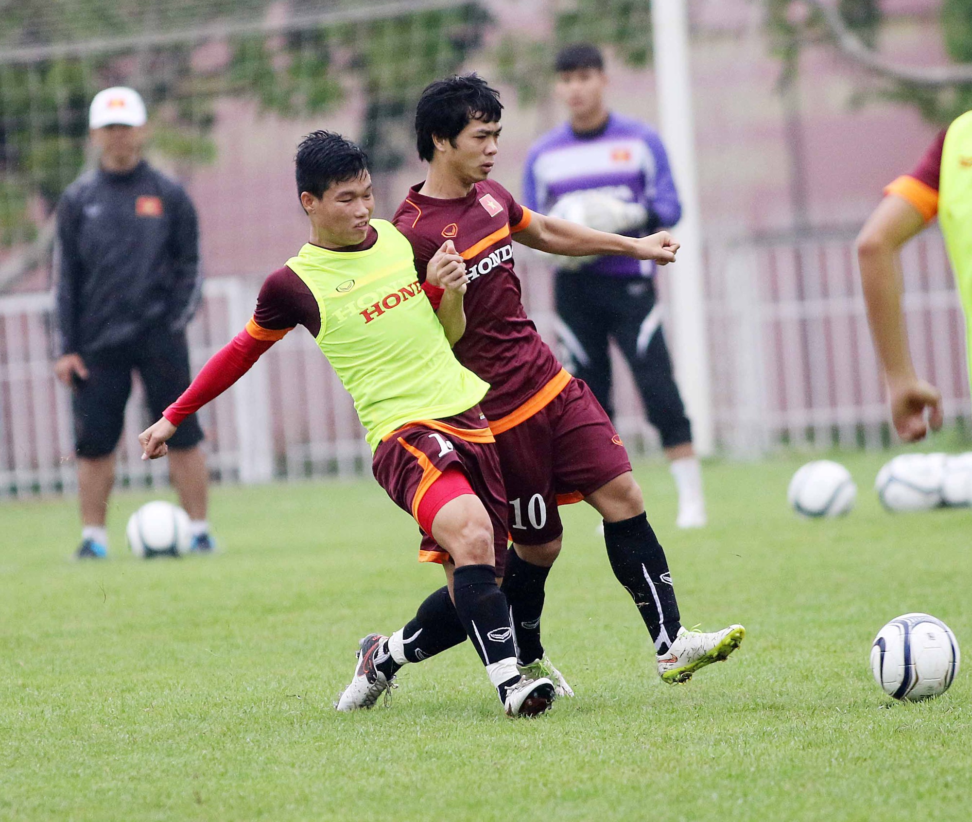 9 cầu thủ HA.GL sang Qatar: Gánh nặng của “đám trẻ nhà bầu Đức”