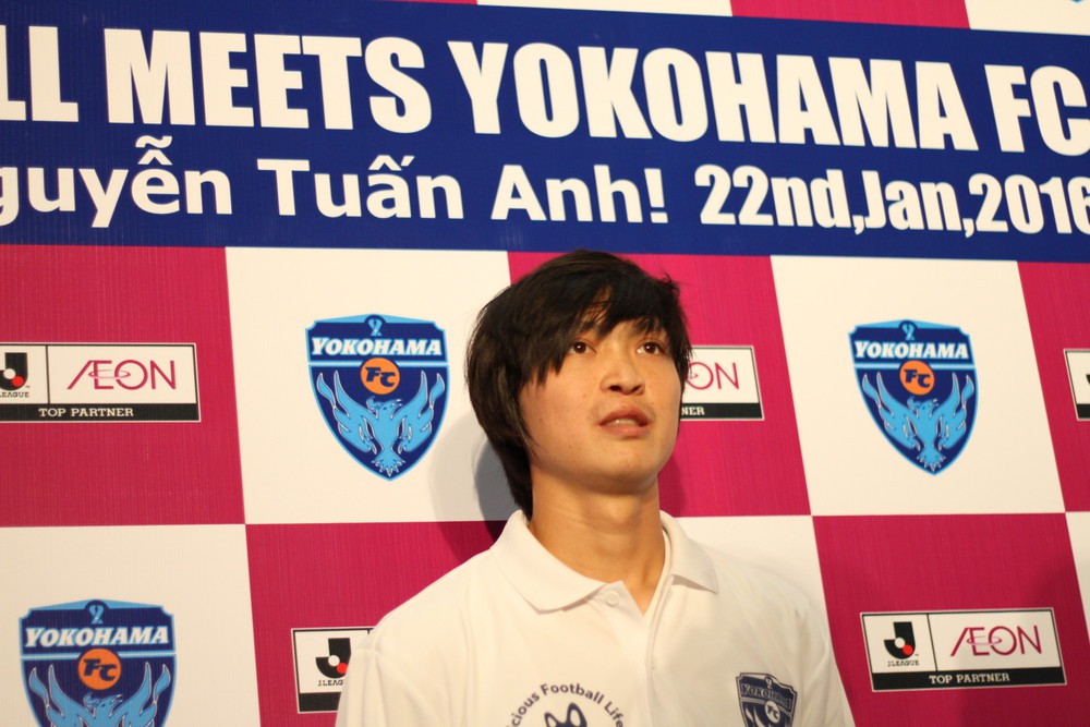 Tuấn Anh và Yokohama FC giao lưu với khán giả Hà Nội