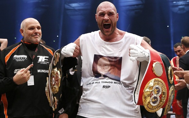 "Tượng đài" Klitschko sụp đổ trước "Kẻ thách thức" Fury