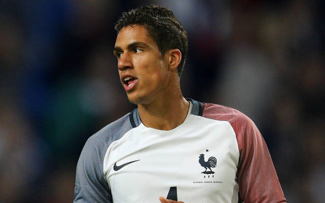 "Varane bị gạch tên khỏi ĐT Pháp, Leicester chia tay ngôi sao đầu tiên"