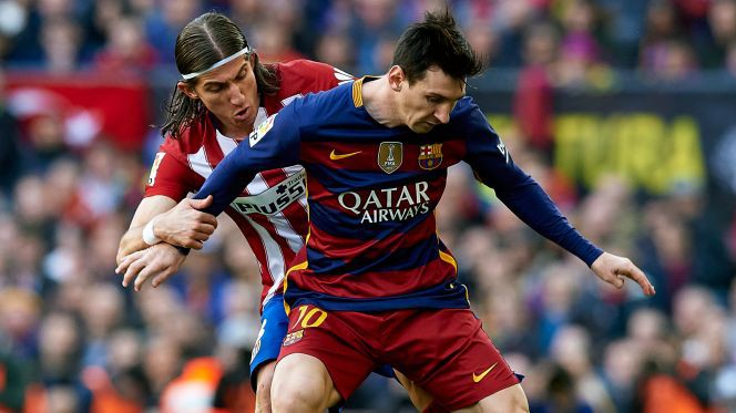 Vieri : “Đạp Messi, Filipe Luis xứng đáng treo giò 10 trận”