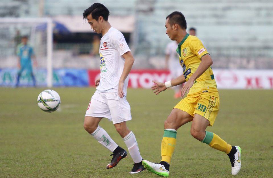 Cafe 24h: V.League...trung lưu