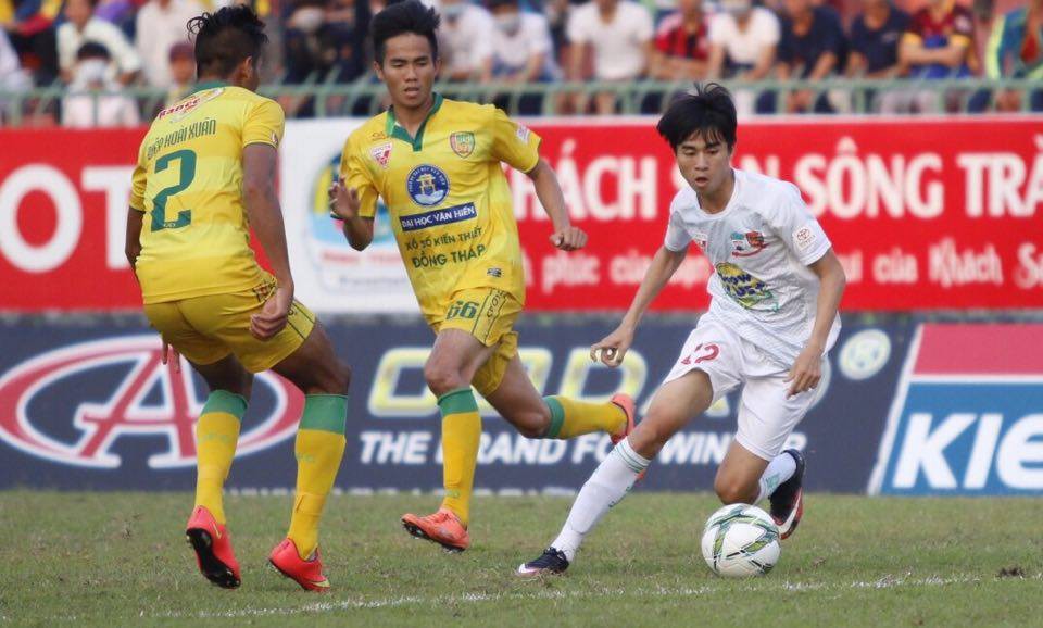Vòng 4 V-League:HA.GL "gã ngựa", CLB Hà Nội đè bẹp SHB.Đà Nẵng