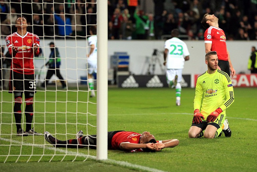 Wolfsburg 3-2 Man Utd: "Thần rùa" cũng không cứu nổi Quỷ đỏ