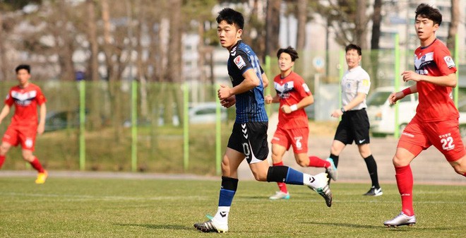 Xuân Trường ra mắt K-League, Công Phượng lần đầu hưởng thắng lợi cùng Mito Hollyhock
