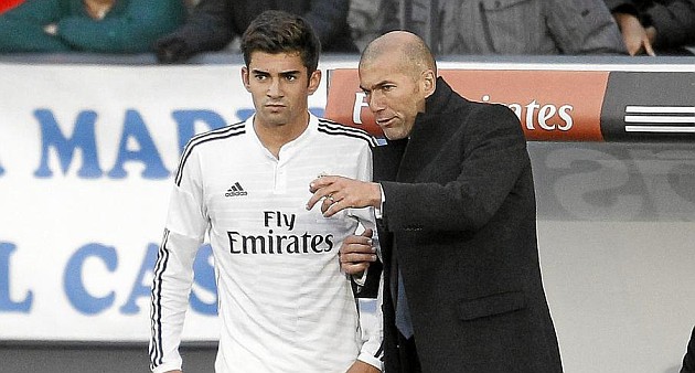 Zidane đôn cậu cả lên đội 1 Real Madrid