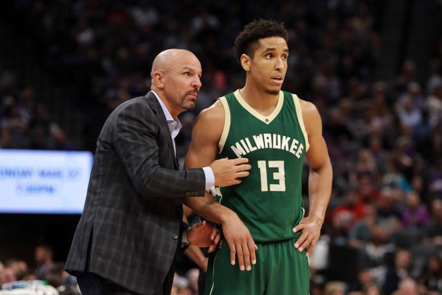 Malcolm Brogdon vẫn chưa đủ độ “chín” để lĩnh xướng một hàng công mạnh như Milwaukee Bucks Malcolm Brogdon vẫn chưa đủ độ “chín” để lĩnh xướng một hàng công mạnh như Milwaukee Bucks