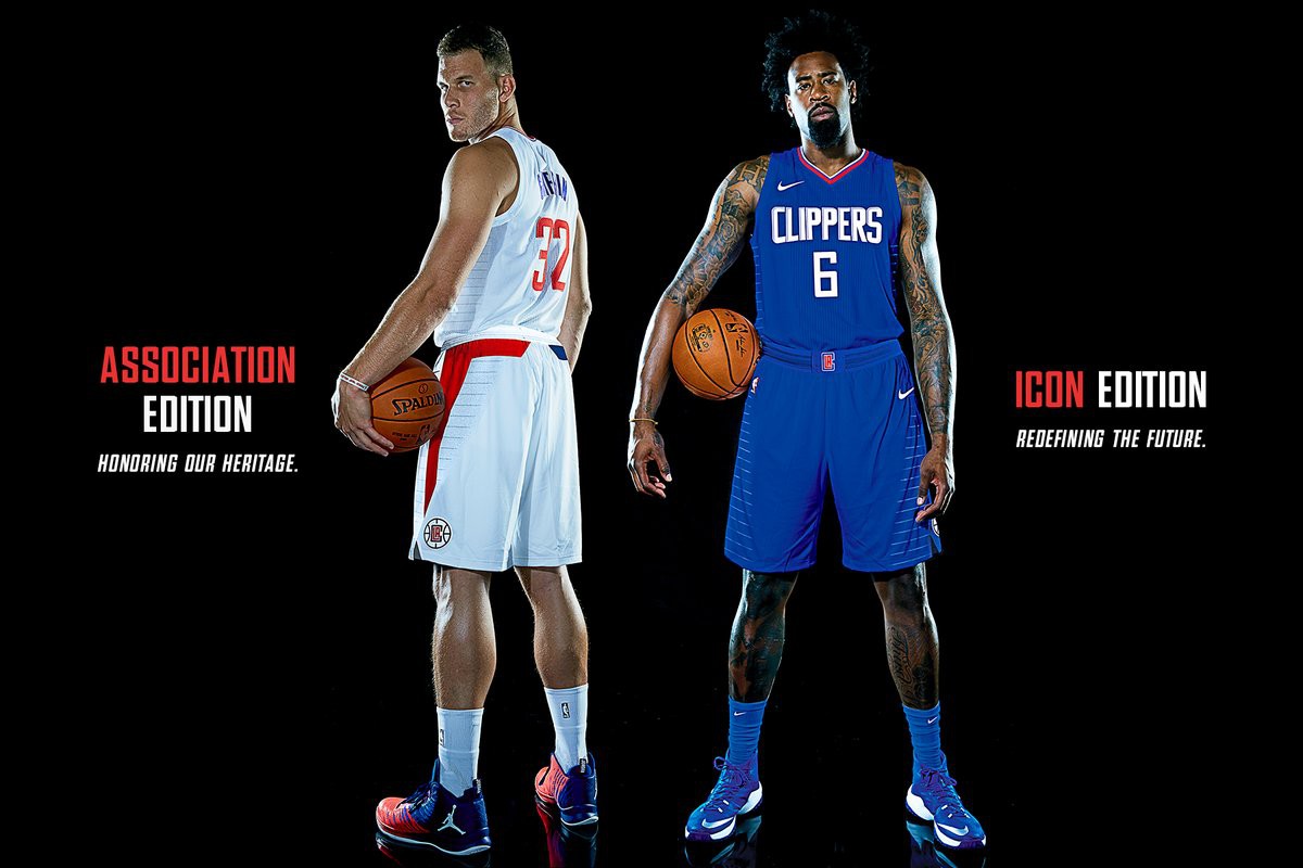 Blake Griffin và DeAndre Jordan trong hai mẫu đồng phục hoàn toàn mới của Los Angeles Clippers. Blake Griffin và DeAndre Jordan trong hai mẫu đồng phục hoàn toàn mới của Los Angeles Clippers.