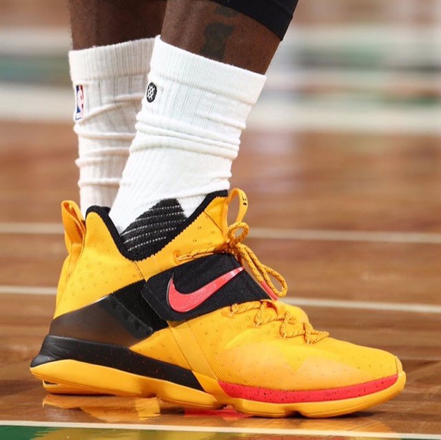 Nike LeBron 14 &ldquo;Hot Yellow&rdquo; PE