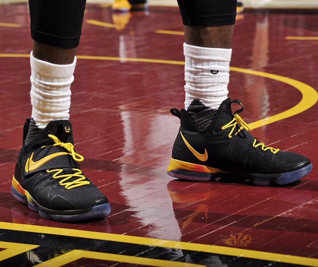 Nike LeBron 14 &ldquo;Flip The Switch - Black Fade&rdquo; PE