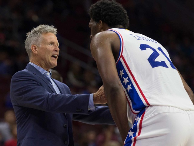 Những kỳ vọng sẽ lớn hơn cho Philadelphia 76ers và cả HLV Brett Brown. Những kỳ vọng sẽ lớn hơn cho Philadelphia 76ers và cả HLV Brett Brown.