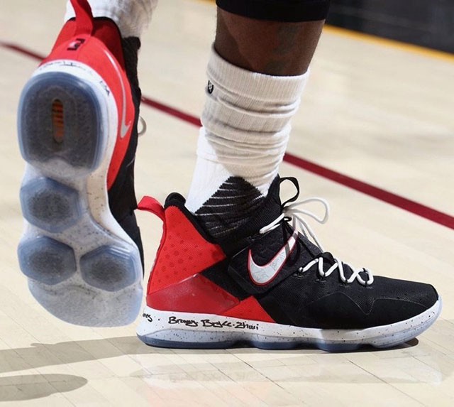 Nike LeBron 14 &ldquo;Black/Red&rdquo; PE