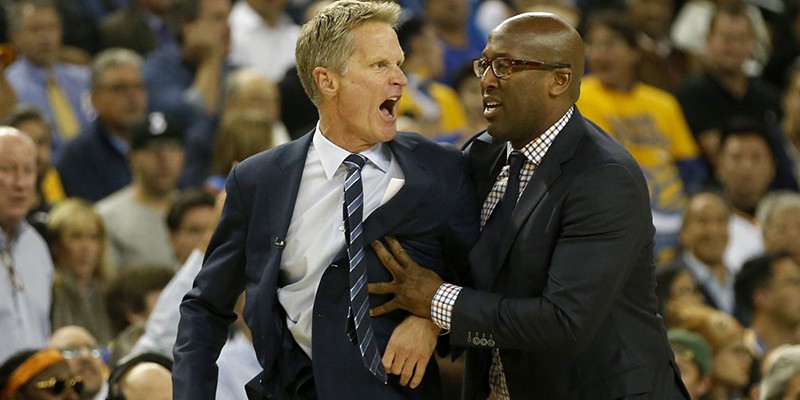 Mike Brown - Người hùng thầm lặng của Warriors và... LeBron James