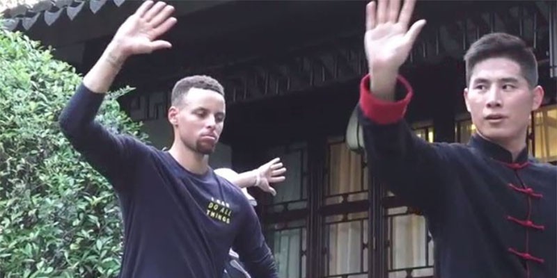 Stephen Curry có thu hút Vịnh Xuân Nam Anh Pierre Francois Flores?