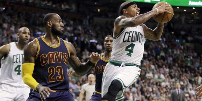 Thương vụ Cavaliers-Celtics có hỏng vì Isaiah Thomas chấn thương?