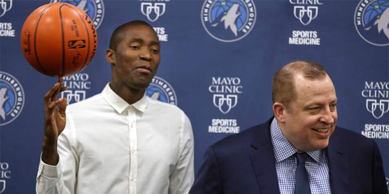 Lời ngụy biện tuyệt vời khi quay lưng với Warriors và Cavaliers