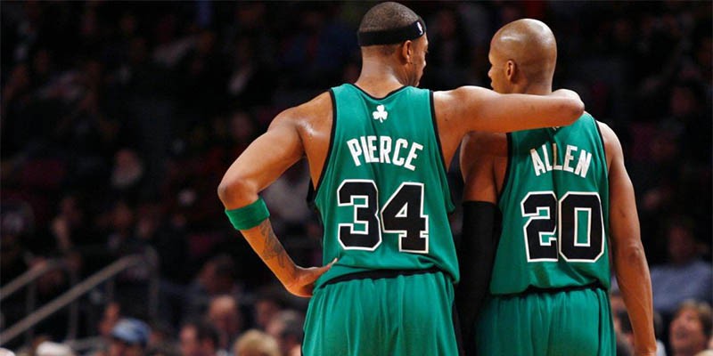 Vì sao Boston Celtics xử tệ với Ray Allen, không như Paul Pierce?