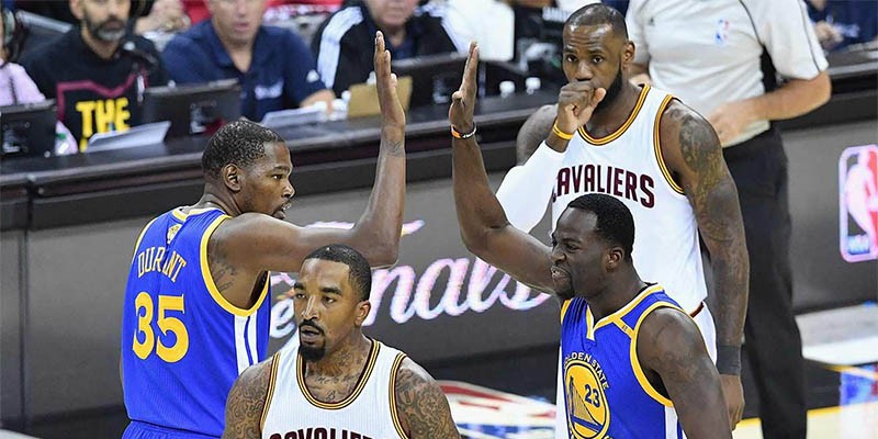 Thắng dễ chung kết NBA 2017, Warriors để tuột mất bao nhiêu tiền?