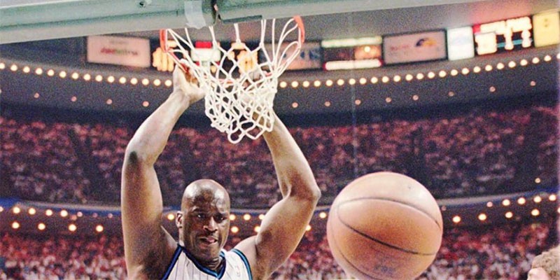 Sẽ ra sao nếu NBA áp dụng luật cấm úp rổ?