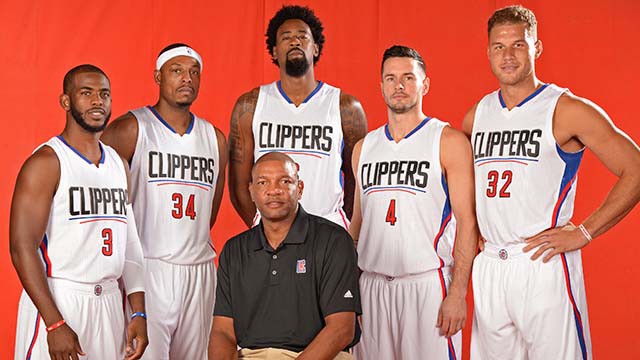 Từ trái qua: Chris Paul – Paul Pierce – DeAndre Jordan – J.J Redick – Blake Griffin và HLV Doc Rivers. Từ trái qua: Chris Paul – Paul Pierce – DeAndre Jordan – J.J Redick – Blake Griffin và HLV Doc Rivers.