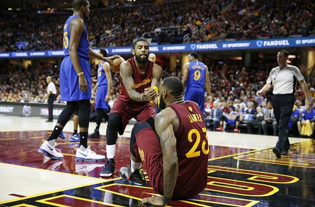 Điểm bất ổn của Cavaliers chính là ở đồng đội của James Điểm bất ổn của Cavaliers chính là ở đồng đội của James