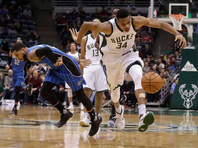 Cầu thủ xuất sắc nhất trận đấu kh&ocirc;ng ai kh&aacute;c ngo&agrave;i Giannis Antetokounmpo (34) với tripple-double cho Bucks.