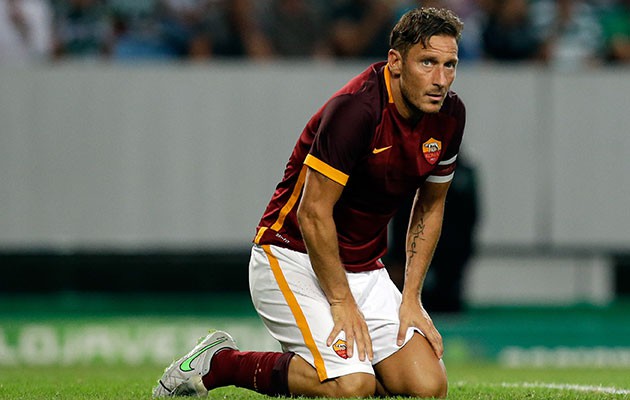 Roma chỉ muốn trả 1 triệu euro/năm cho Totti.