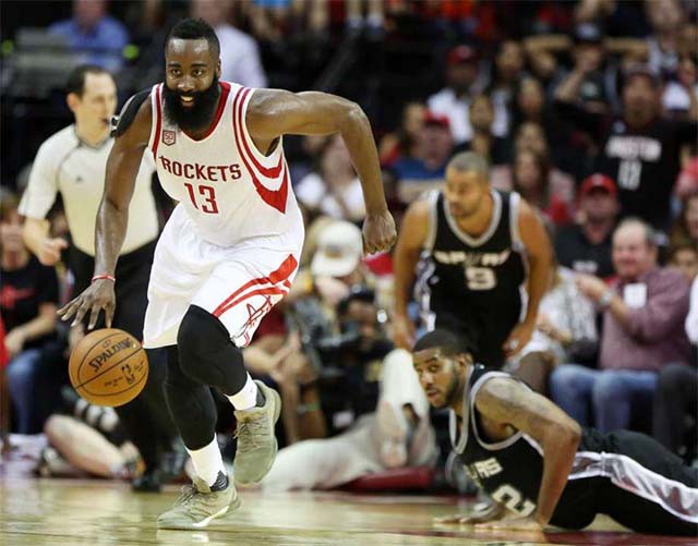 James Harden vẫn xuất sắc nhưng chưa đủ để giúp Houston có trận thắng thứ 11 liên tiếp. James Harden vẫn xuất sắc nhưng chưa đủ để giúp Houston có trận thắng thứ 11 liên tiếp.