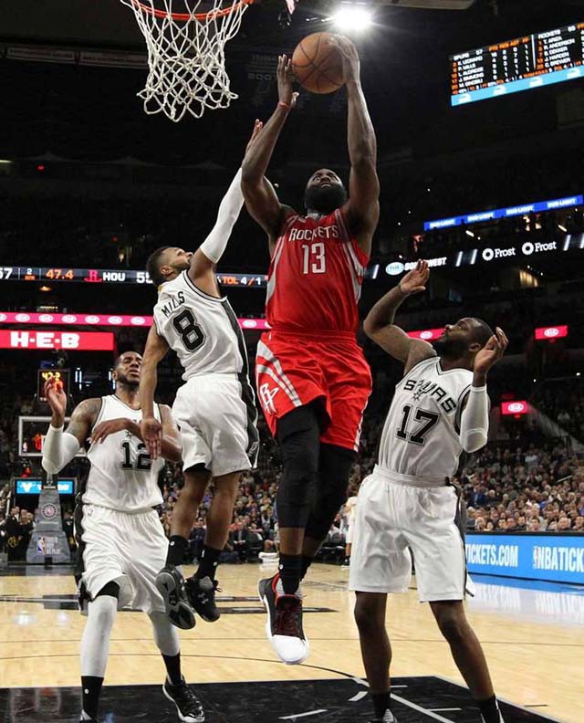 James Harden có trận đấu thăng hoa để chứng tỏ anh là cầu thủ hay nhất và hậu vệ cầm bóng xuất sắc nhất hiện nay. James Harden có trận đấu thăng hoa để chứng tỏ anh là cầu thủ hay nhất và hậu vệ cầm bóng xuất sắc nhất hiện nay.