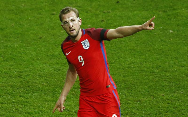 Chờ đợi Harry Kane không đi vào vết xe đổ của các đàn anh
