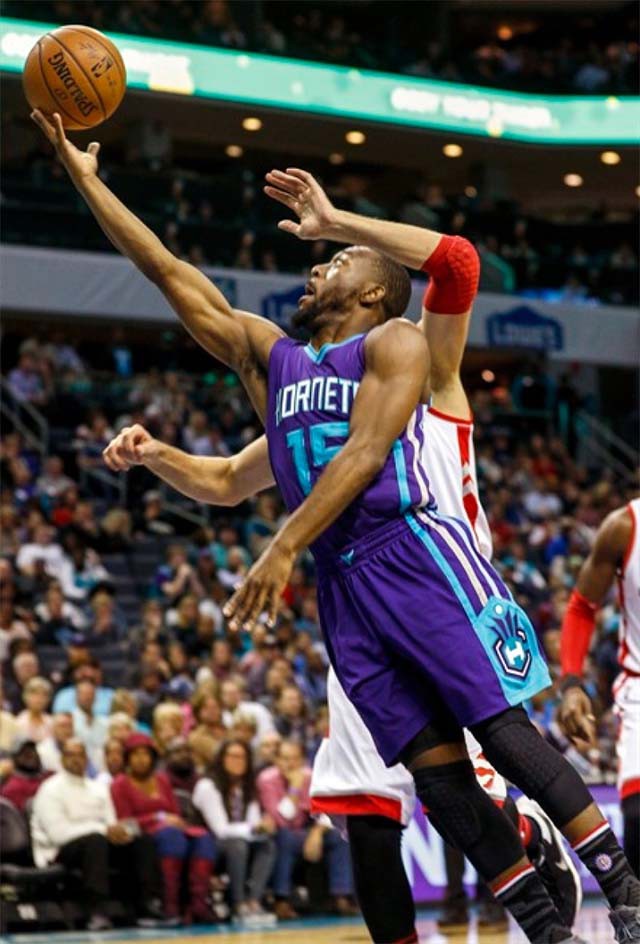 40 điểm của Kemba Walker là không đủ để giữ lại chiến thắng cho chủ nhà Hornets. 40 điểm của Kemba Walker là không đủ để giữ lại chiến thắng cho chủ nhà Hornets.