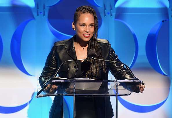 Alicia Keys sẽ tr&igrave;nh diễn ở trận chung kết Champions League.