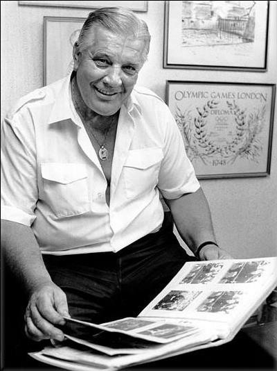 Gunnar Nordahl ắt hẳn kh&ocirc;ng biết rằng người Đức đ&atilde; chờ đợi derby từ rất l&acirc;u rồi. 