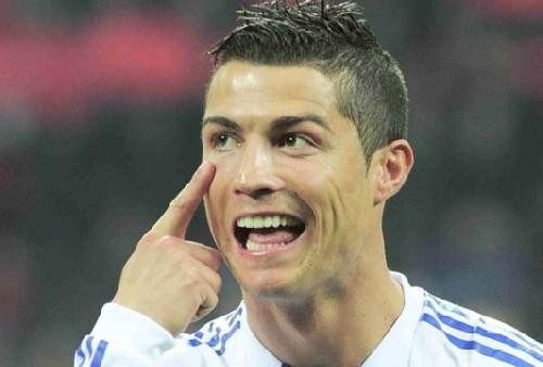 Thầy tr&ograve; Manuel Pellegrini cần đề ph&ograve;ng bị Cristiano Ronaldo &ldquo;th&ocirc;i mi&ecirc;n&rdquo;!
