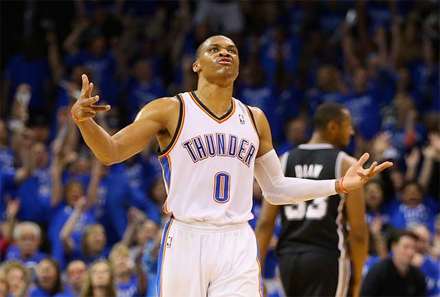 Russell Westbrook đang “gánh team” ở Oklahoma City Thunder. Russell Westbrook đang “gánh team” ở Oklahoma City Thunder.