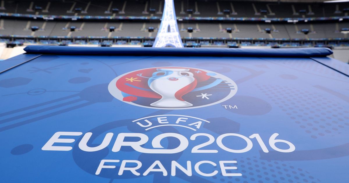 VCK EURO ho&agrave;nh tr&aacute;ng như hiện nay nhờ &aacute;p lực từ World Cup.