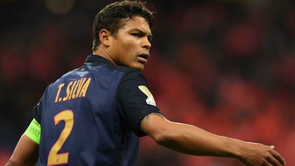 “Martial chấn thương; Thiago Silva có thể sang Man Utd”
