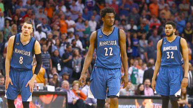 Bộ 3 t&agrave;i năng trẻ Towns(32), Wigggins(22) v&agrave; Lavine(8) của Minnesota
